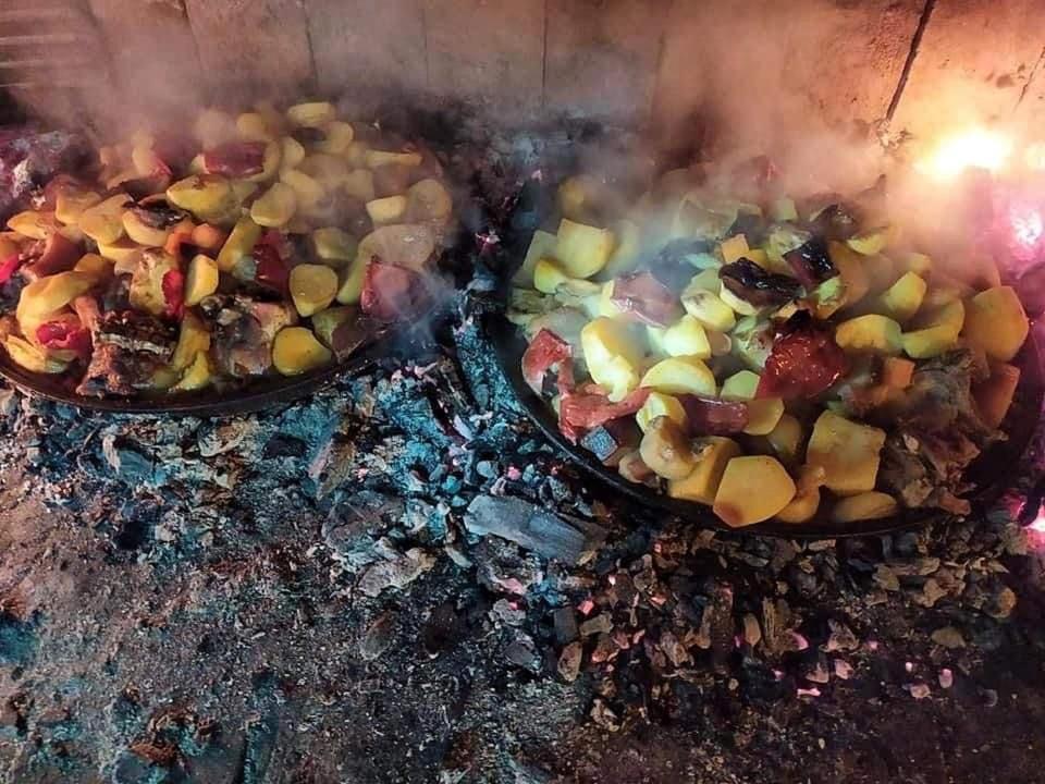 Zmaj Ognjeni Etno Concept Lejlighed Kupinovo Eksteriør billede